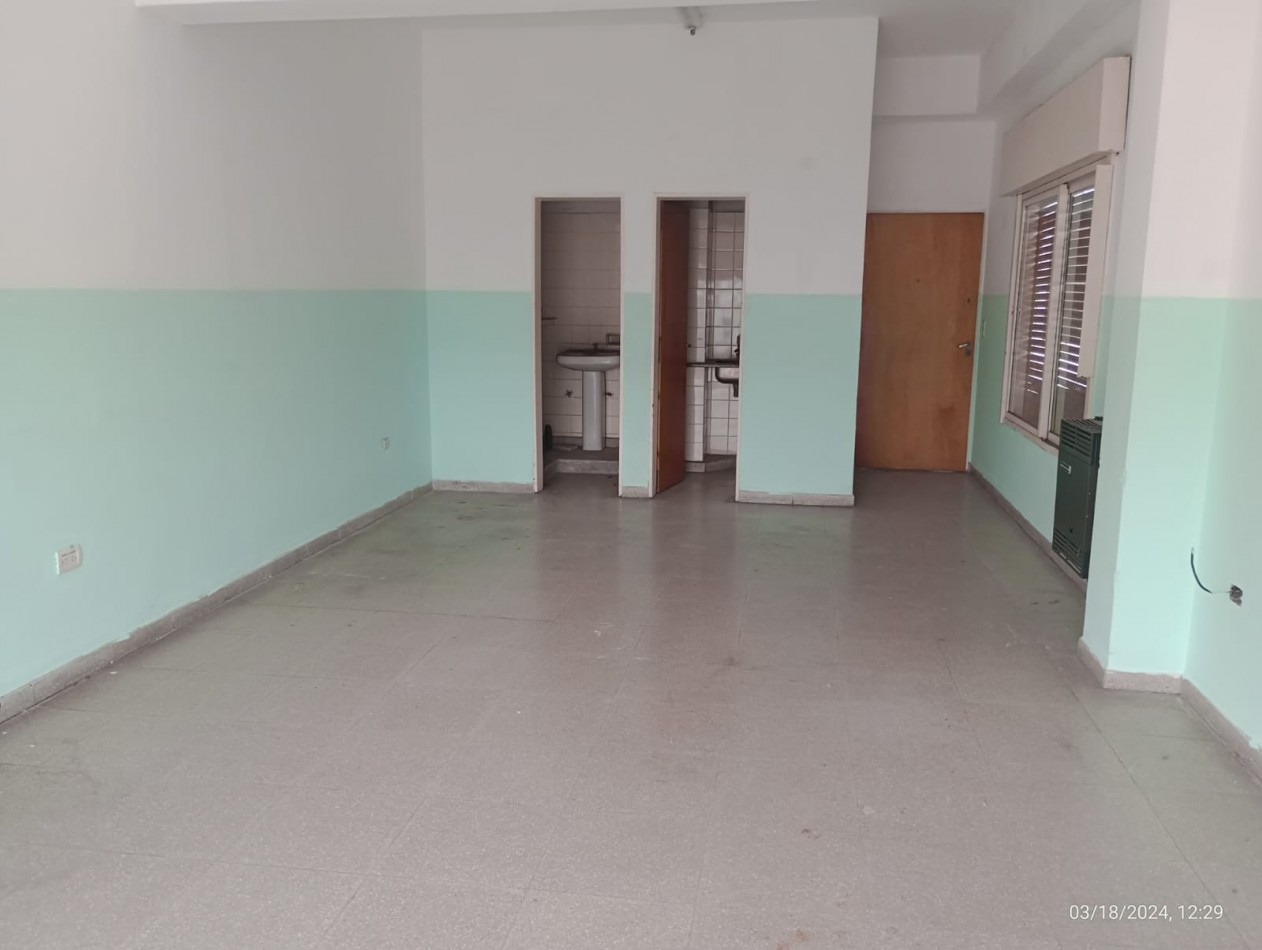 IMPORTANTE SEMIPISO 350 M2. AV. PTE. PERON FTE. A LA PLAZA SAN MIGUEL