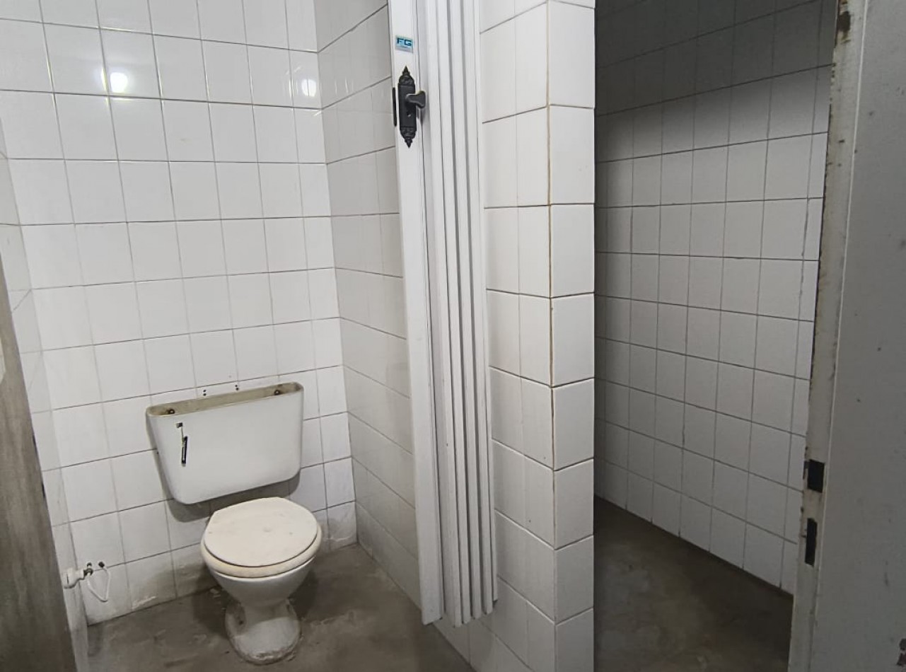 GALPON 290 M2. VILLA DE MAYO