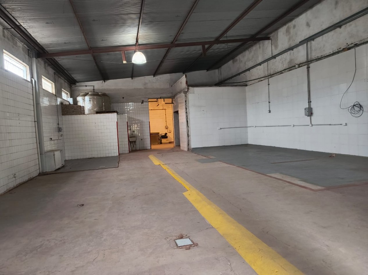 GALPON 290 M2. VILLA DE MAYO