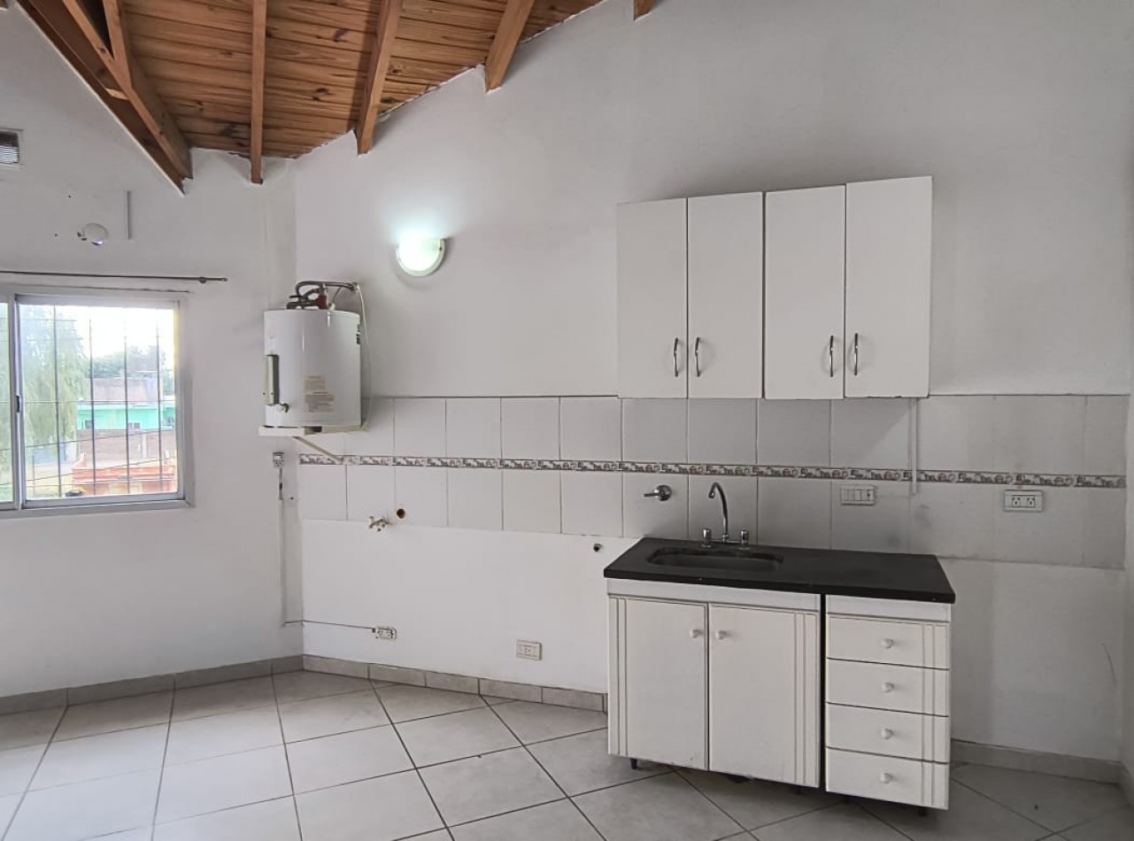 DEPARTAMENTO 3 AMB. AMPLIOS C/BALCON Y COCHERA (COMPLEJO CERRADO)