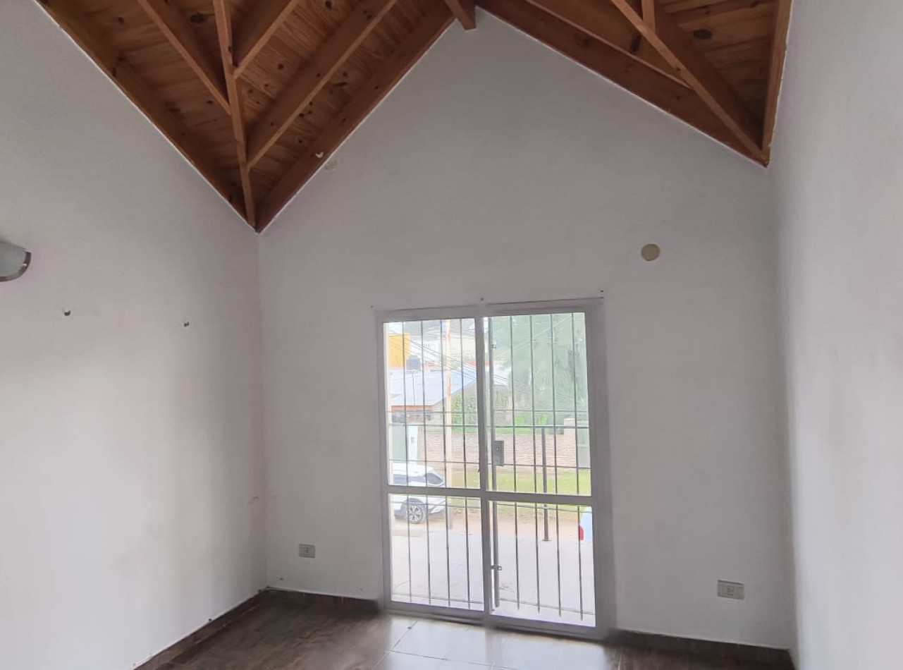 DEPARTAMENTO 3 AMB. AMPLIOS C/BALCON Y COCHERA (COMPLEJO CERRADO)