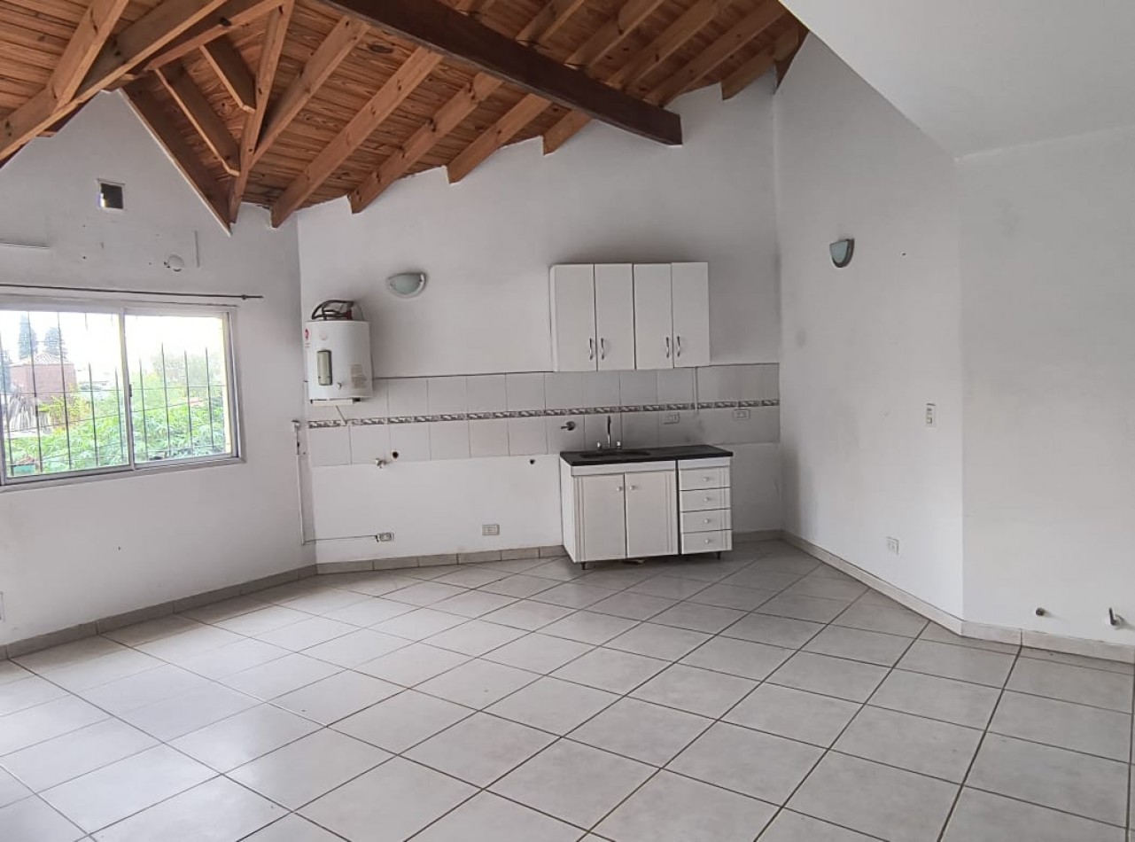 DEPARTAMENTO 3 AMB. AMPLIOS C/BALCON Y COCHERA (COMPLEJO CERRADO)