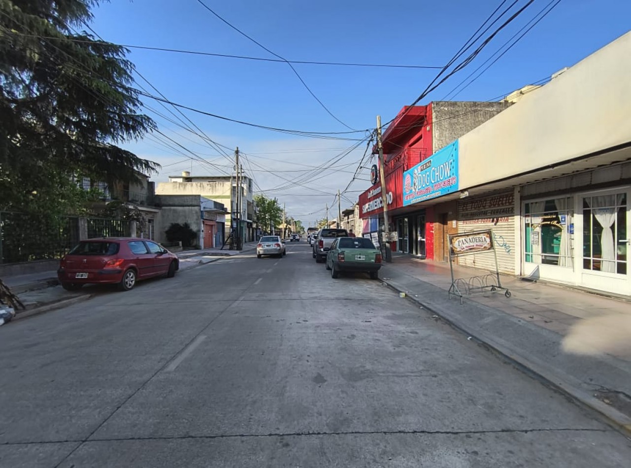 LOCAL COMERCIAL 70M2 CON DEPOSITO DE 10M2 (VILLA DE MAYO)