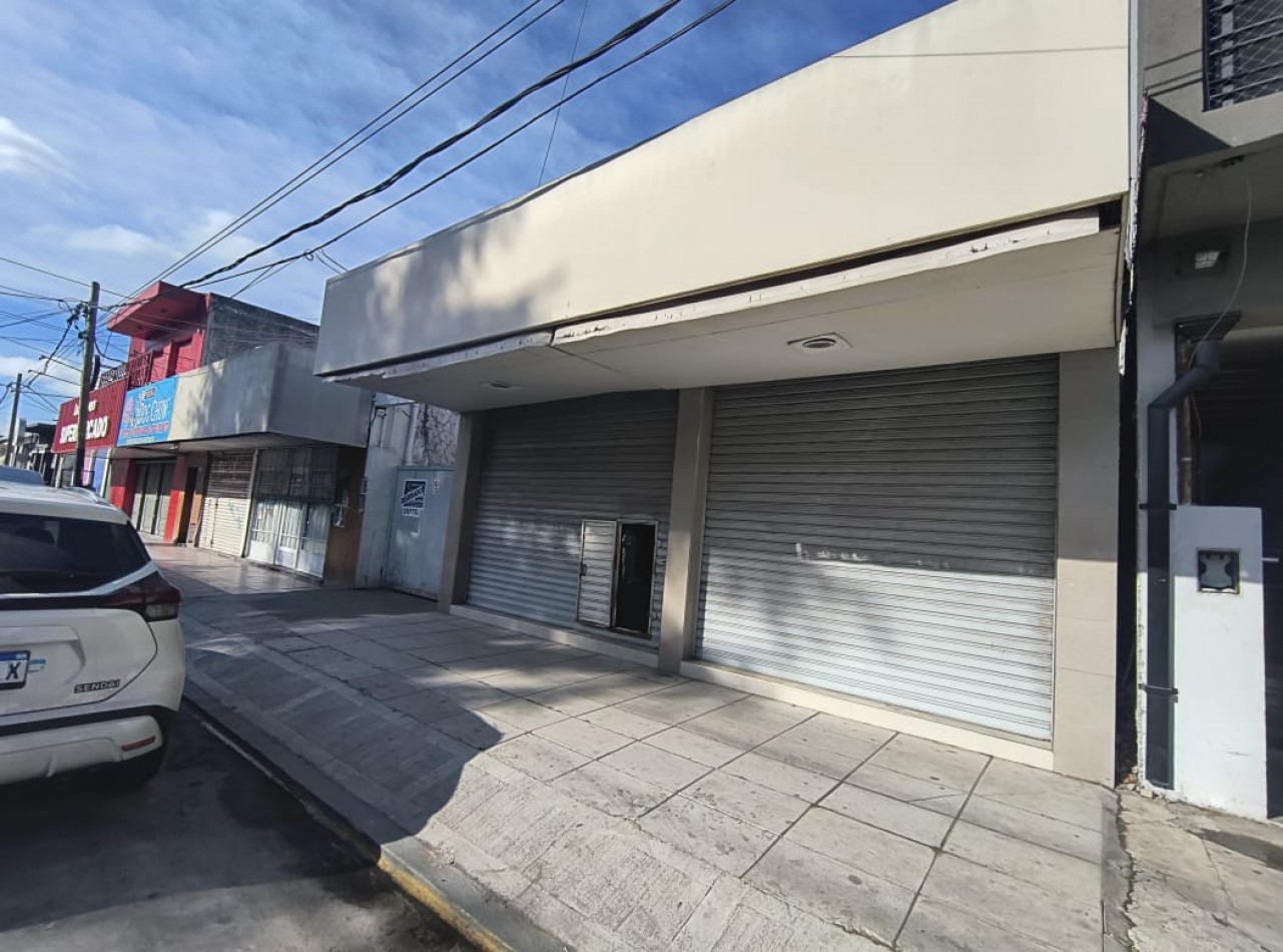LOCAL COMERCIAL 70M2 CON DEPOSITO DE 10M2 (VILLA DE MAYO)