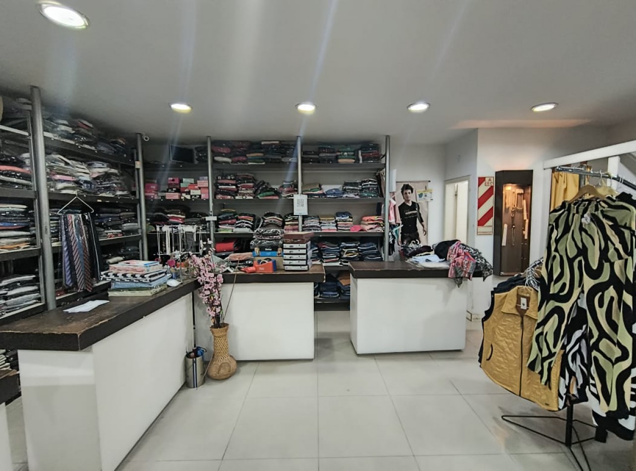 LOCAL COMERCIAL 70M2 CON DEPOSITO DE 10M2 (VILLA DE MAYO)
