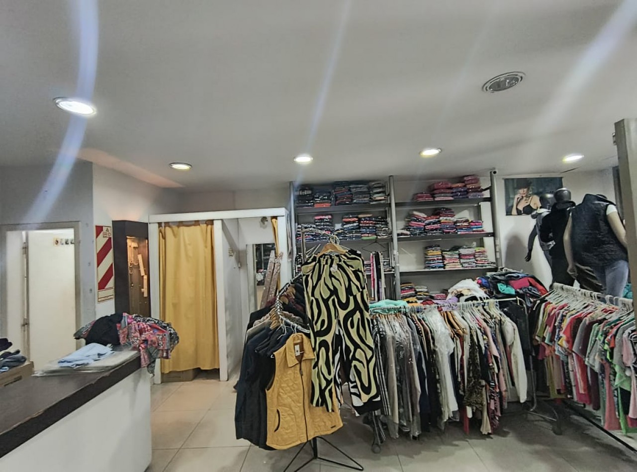LOCAL COMERCIAL 70M2 CON DEPOSITO DE 10M2 (VILLA DE MAYO)