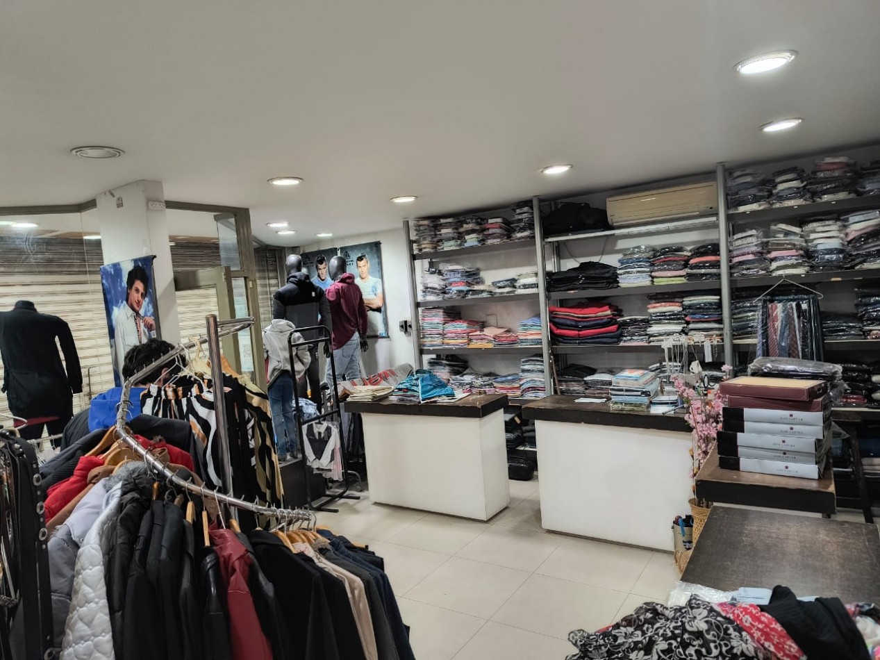 LOCAL COMERCIAL 70M2 CON DEPOSITO DE 10M2 (VILLA DE MAYO)