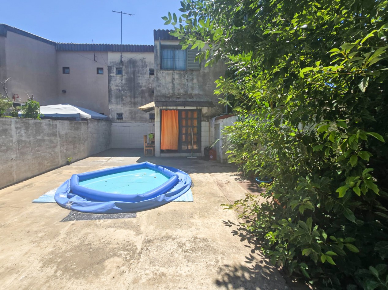 DUPLEX 4 AMBIENTES C/ PATIO Y ENTRADA DE AUTO