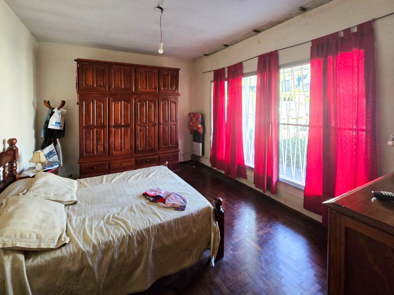 CASA 4 AMB. C/ LOCAL (SALIDA A 2 CALLES)