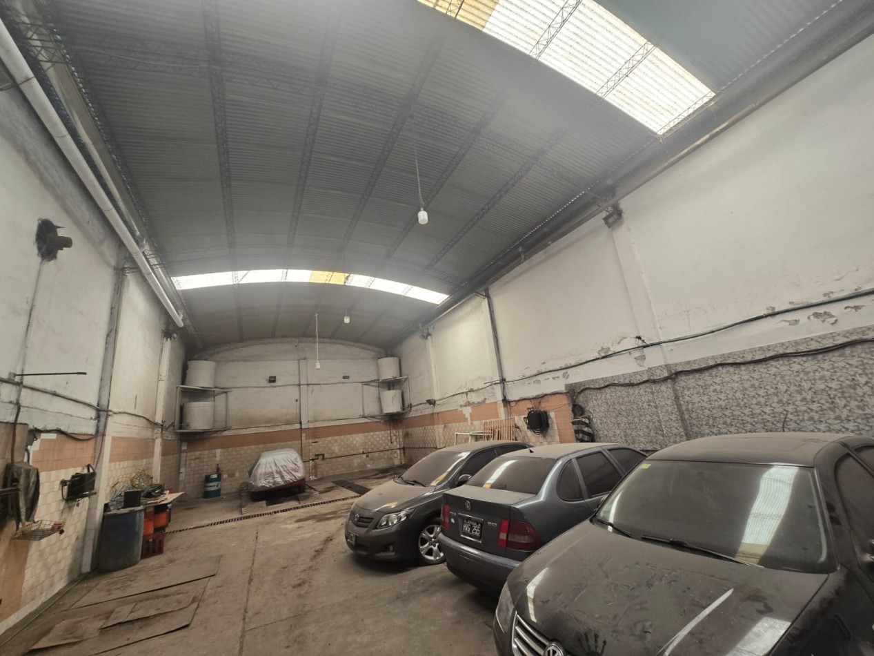 GALPON 230M2 CON ENTRADA DE CAMION