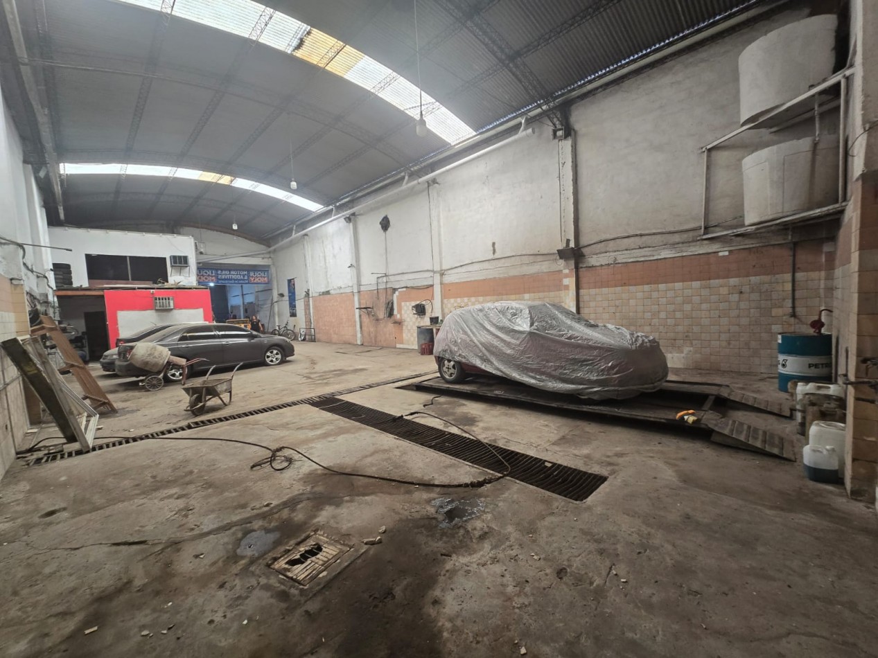 GALPON 230M2 CON ENTRADA DE CAMION