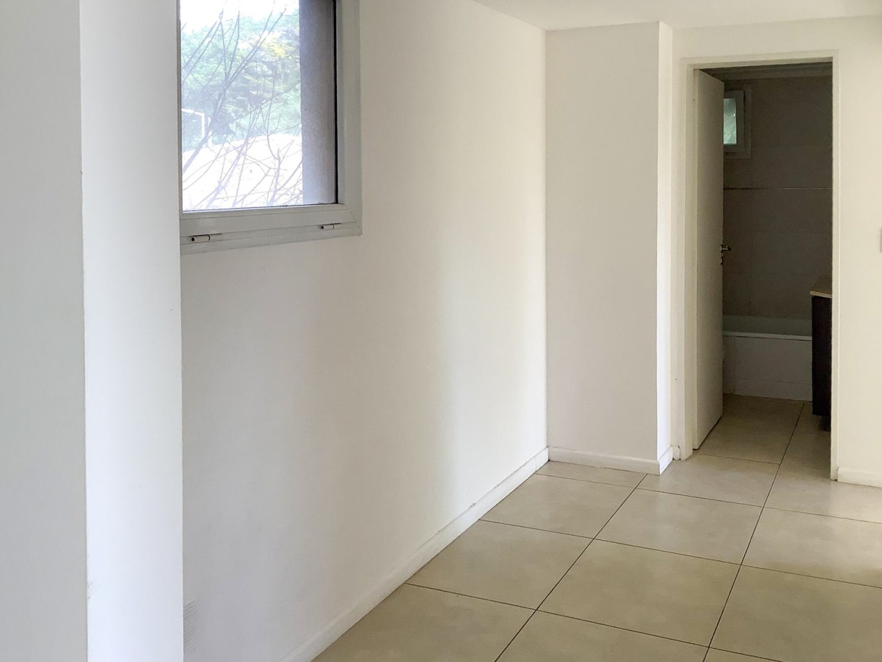DEPARTAMENTO 2 AMBIENTES C/ COCHERA Y PARRILLA