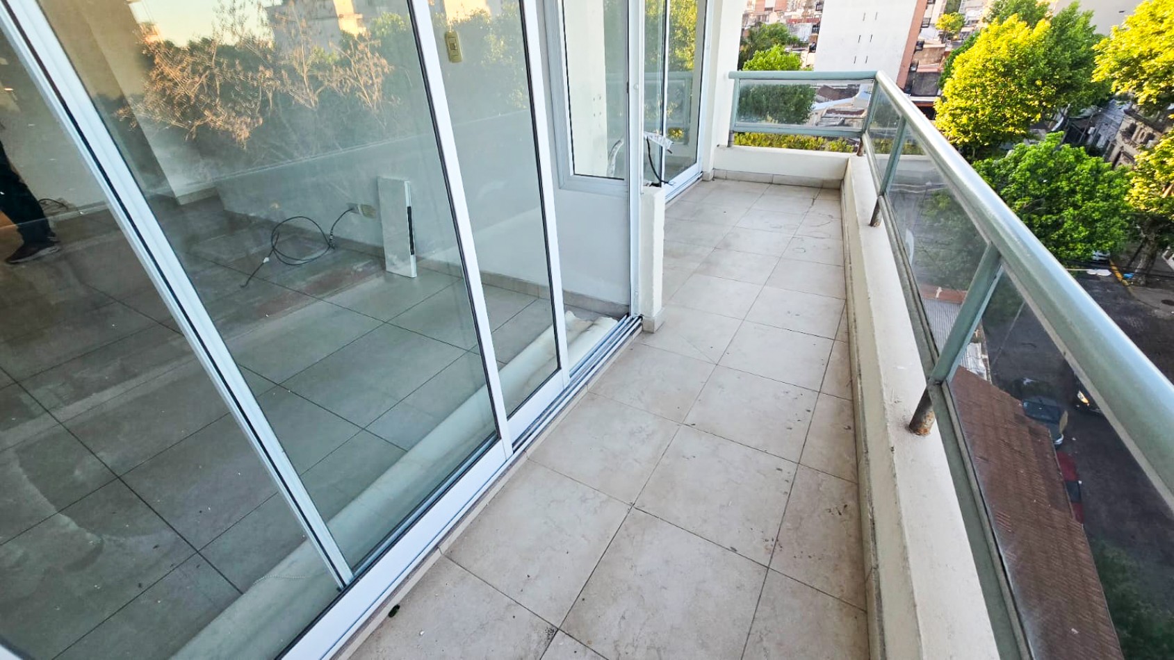 DEPARTAMENTO 2 AMB. C/ BALCON  FTE. SAN MARTIN CTRO.