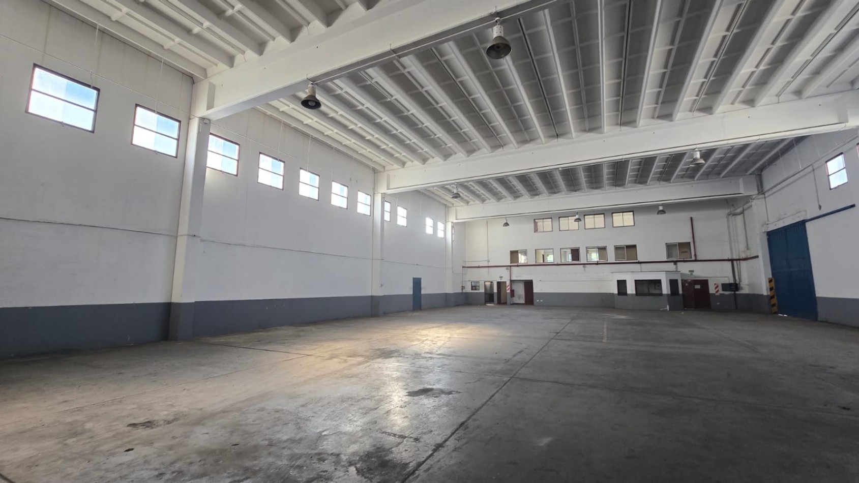 GALPON 2500 M2 