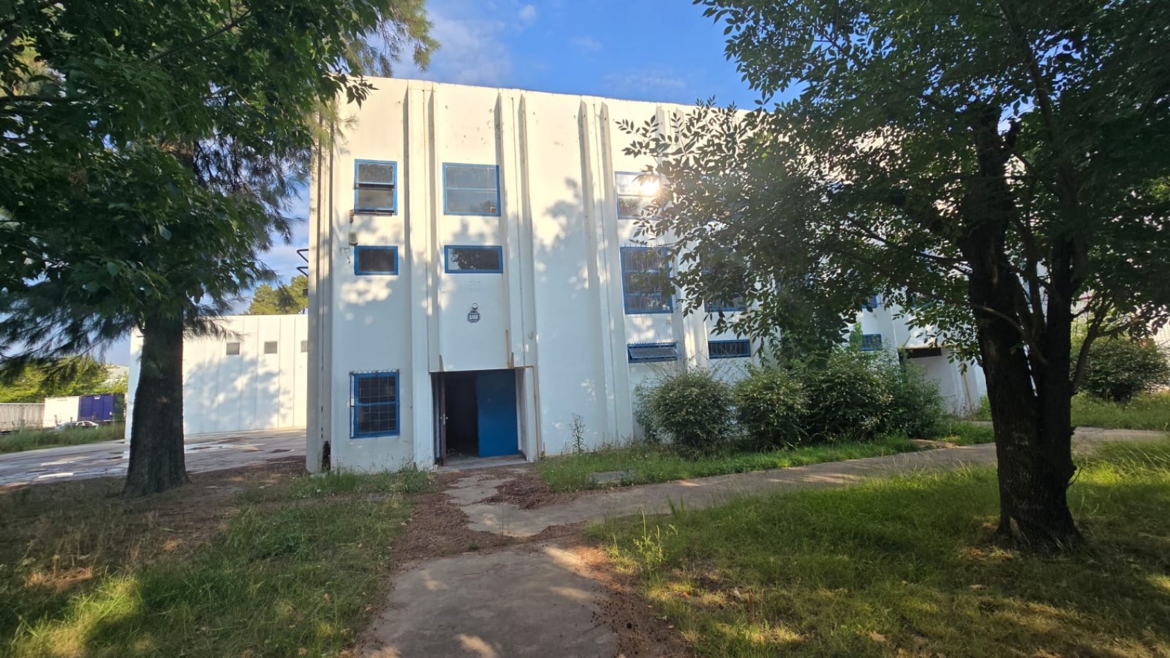GALPON 2500 M2 