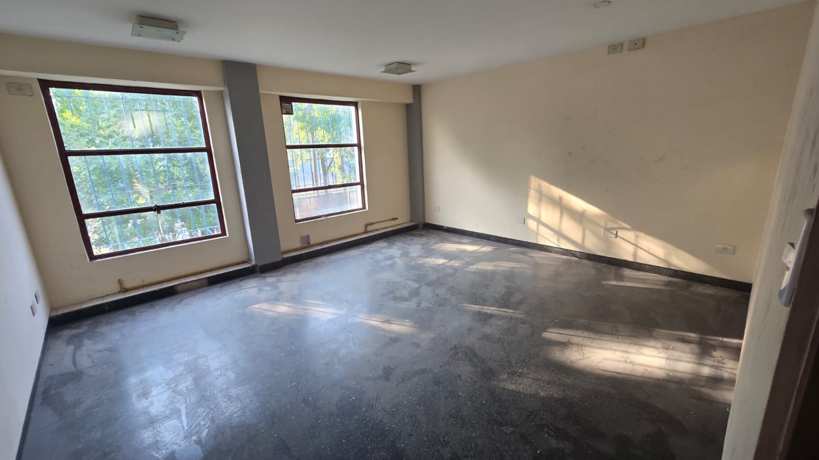 GALPON 2500 M2 