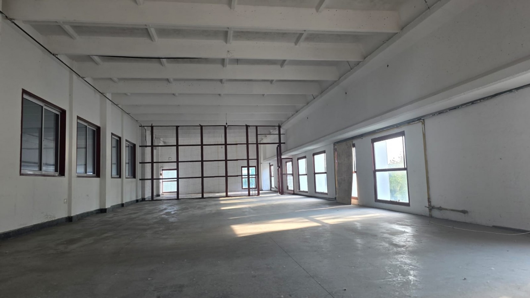 GALPON 2500 M2 