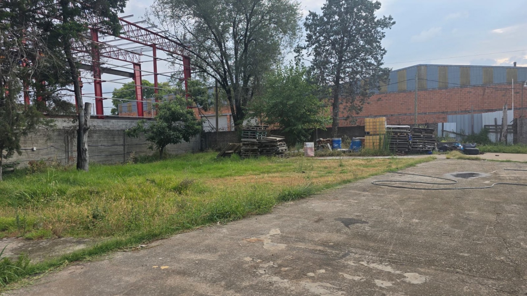 GALPON 1400 M2