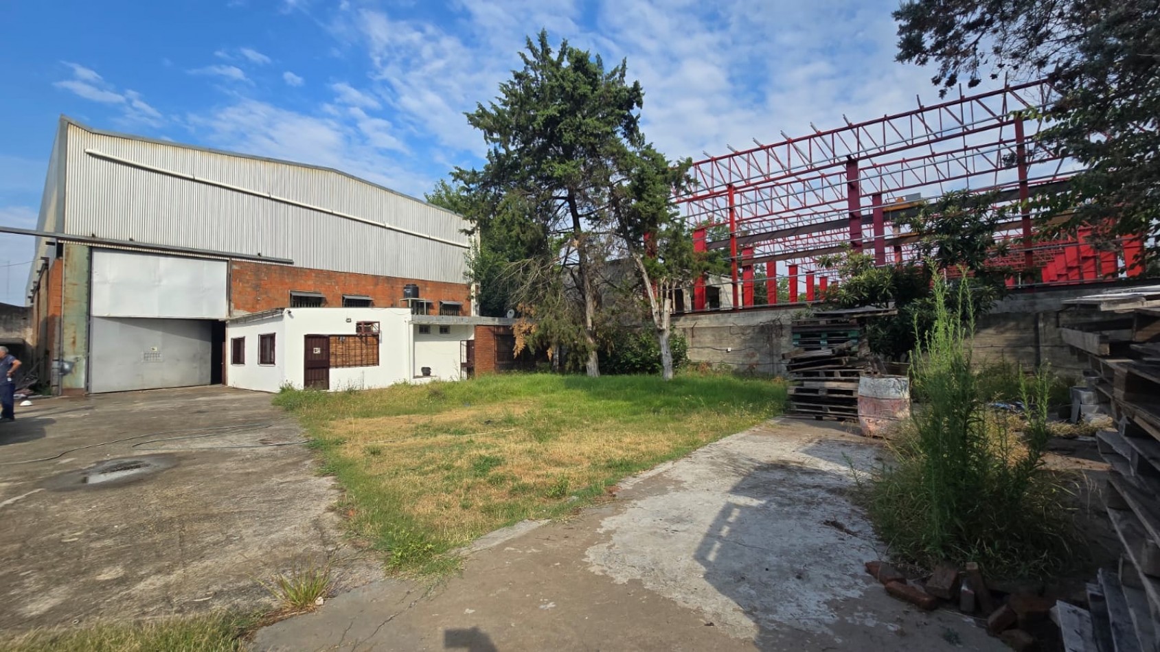 GALPON 1400 M2