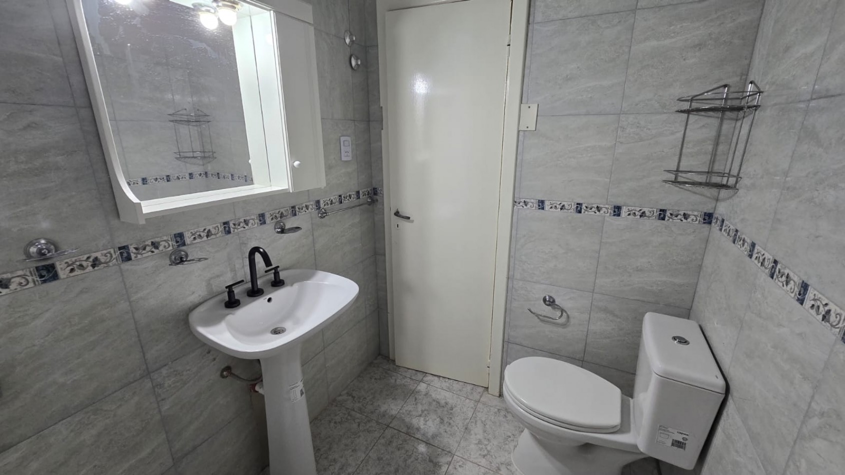 CASA 3 AMB.