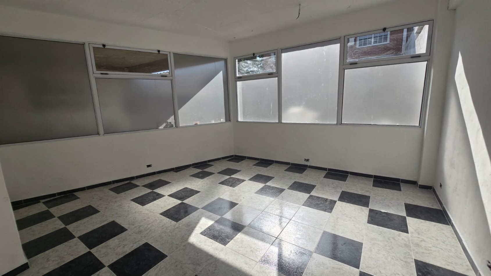 LOCAL 130 M2