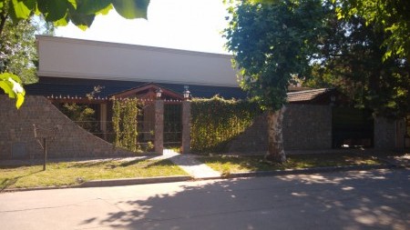 RETASADA!! CASA QUINTA 4 AMB. PARQUE- PISCINA- B° LOS CEDROS