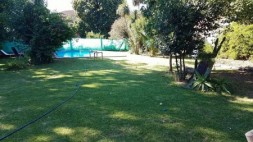 CASA 3 AMB. C/PARQUE Y PISCINA