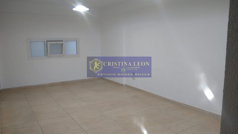 MONOAMBIENTE C/ BALCON S/ AV. PTE. PERON