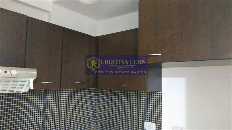 MONOAMBIENTE C/ BALCON S/ AV. PTE. PERON