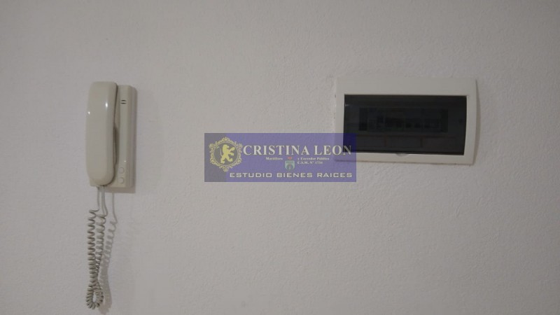 MONOAMBIENTE C/ BALCON S/ AV. PTE. PERON