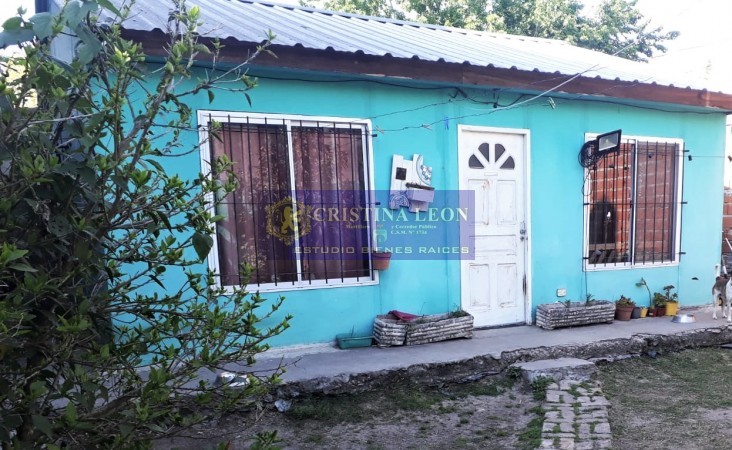 CASA DE 3 AMB. C/ JARDIN /ENTRADA AUTO