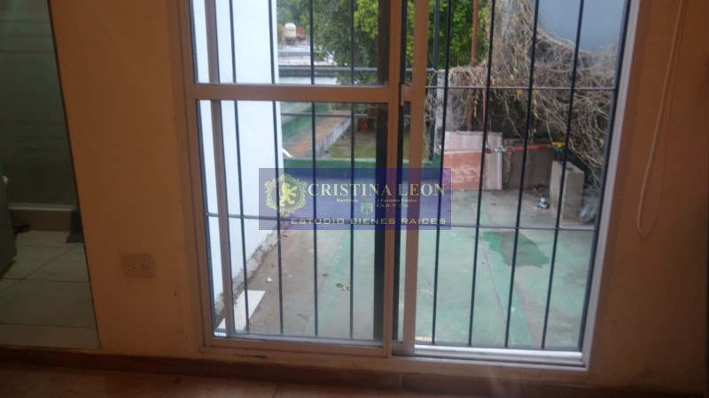 CASA 5 AMB. C/GARAGE P/2 AUTOS /PARQUE