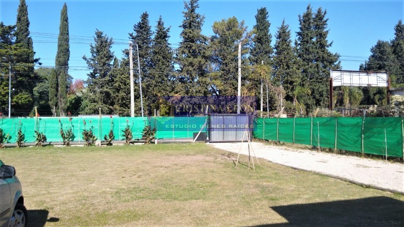 PREDIO DE 1750 M2