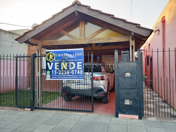 CASA AMERICANA 3 AMB. C/ LOCAL Y P.H AL FONDO