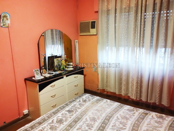 CASA AMERICANA 3 AMB. C/ LOCAL Y P.H AL FONDO