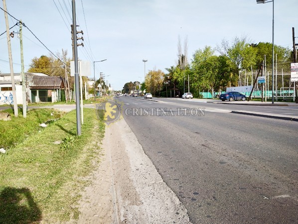 IMPORTANTE PREDIO SOBRE RUTA 8 UNICO!!!