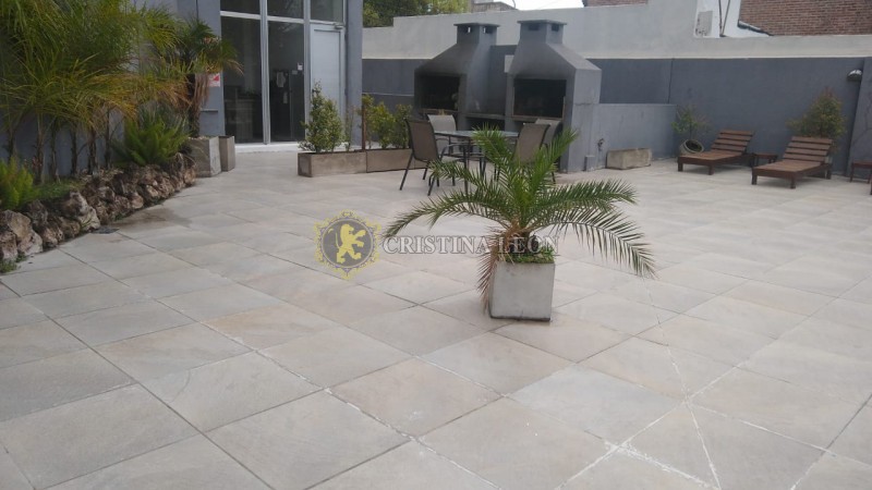 IMPECABLE MONOAMBIENTE C/ BALCON (EDIFICIO IMPERIO) PISCINA/SUM