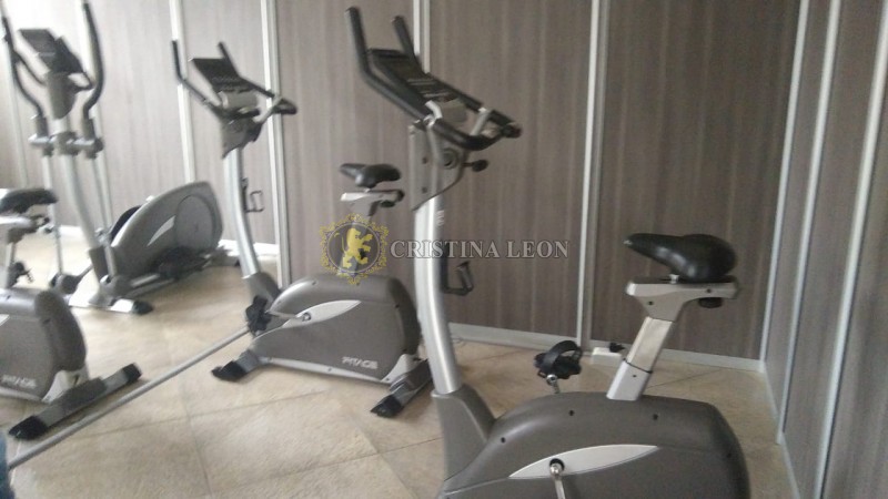 IMPECABLE MONOAMBIENTE C/ BALCON (EDIFICIO IMPERIO) PISCINA/SUM