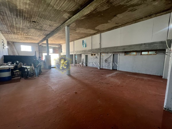 LOTE 1800 M2.C/ GALPON DE 300 M2. S/ RUTA NAC. 8 (SALIDA A TRES CALLES)