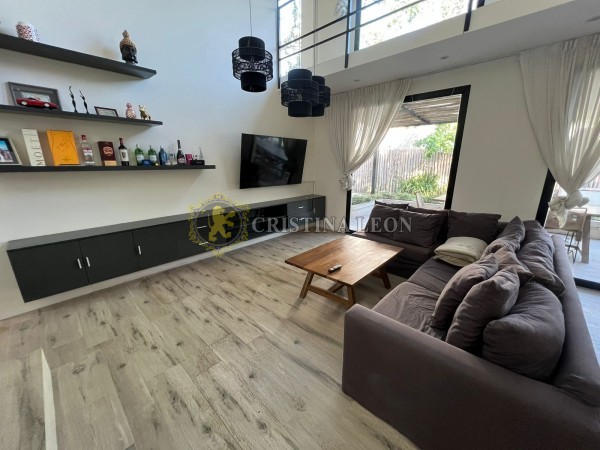 CASA 4 AMB. C/ JARDIN Y PILETA (COUNTRY C.U.B.A)