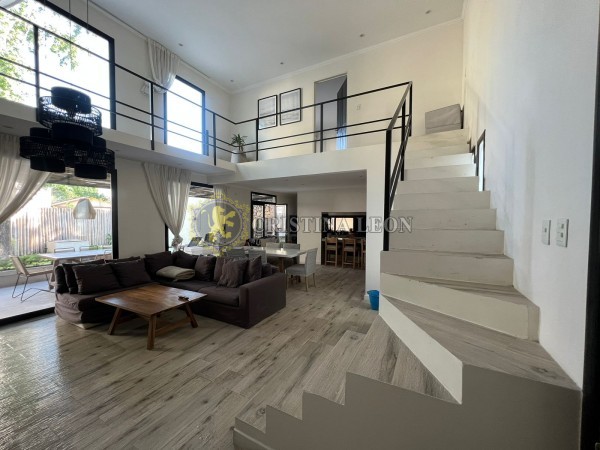 CASA 4 AMB. C/ JARDIN Y PILETA (COUNTRY C.U.B.A)
