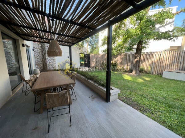 CASA 4 AMB. C/ JARDIN Y PILETA (COUNTRY C.U.B.A)