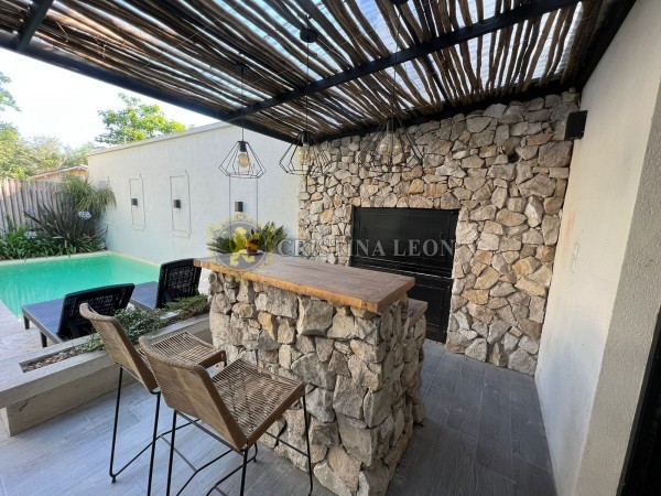 CASA 4 AMB. C/ JARDIN Y PILETA (COUNTRY C.U.B.A)