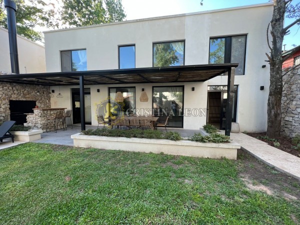 CASA 4 AMB. C/ JARDIN Y PILETA (COUNTRY C.U.B.A)