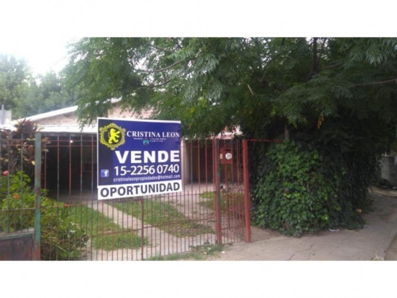 CASA 4 AMB. C/COCHERA Y JARDIN. (LOS POLVORINES)