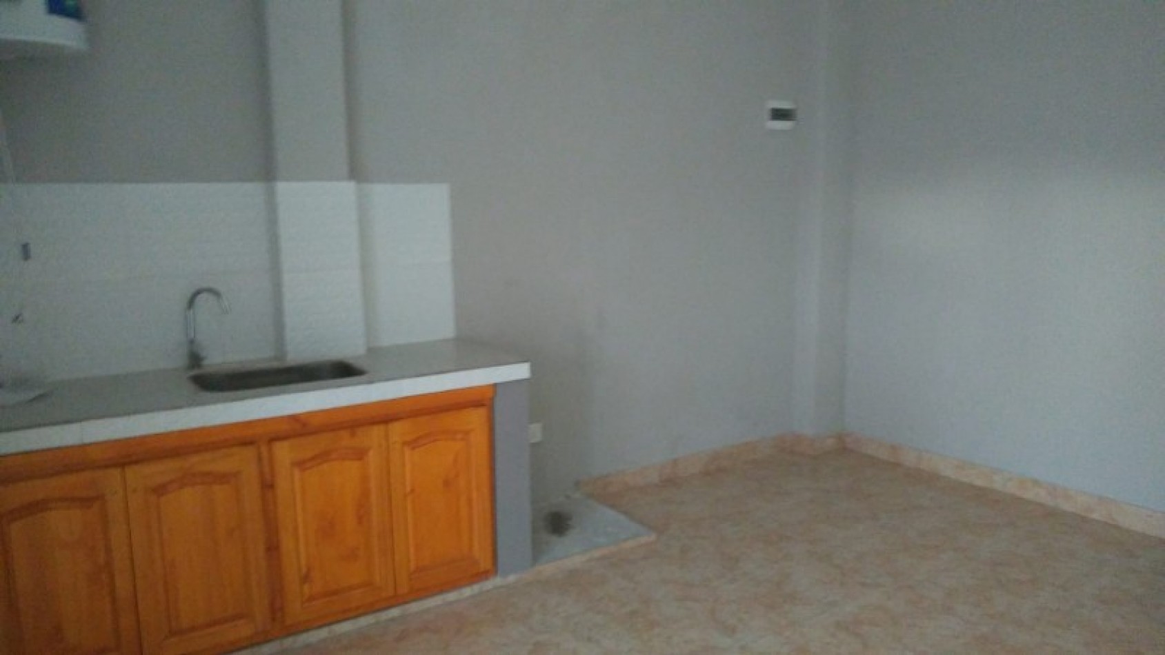 DEPARTAMENTO 2 AMBIENTES PLANTA BAJA C/ PATIO Y PARRILLA