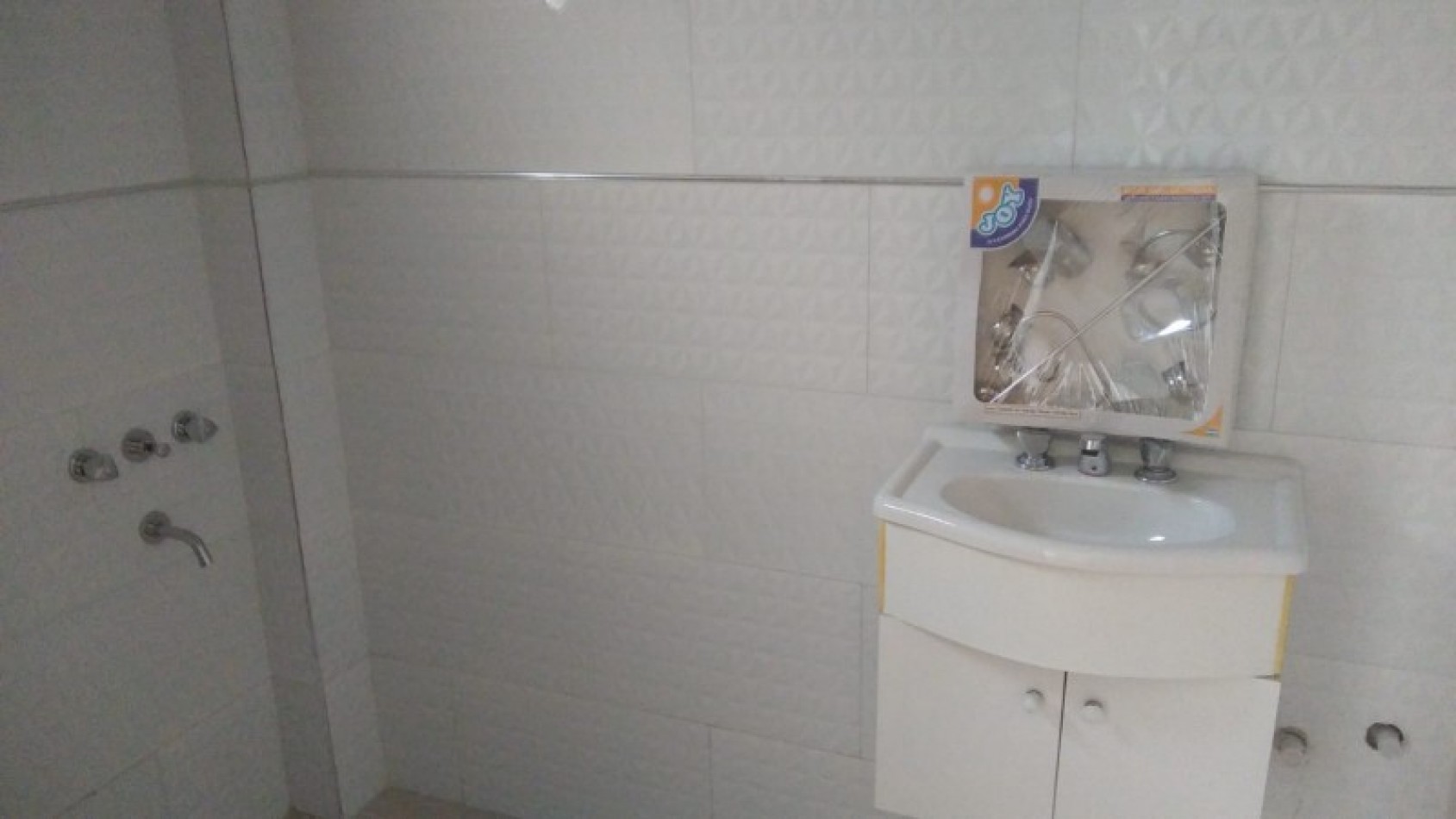 DEPARTAMENTO 2 AMBIENTES PLANTA BAJA C/ PATIO Y PARRILLA