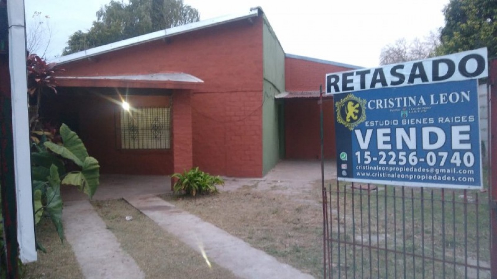 CASA 4 AMB. C/COCHERA Y JARDIN. (LOS POLVORINES)