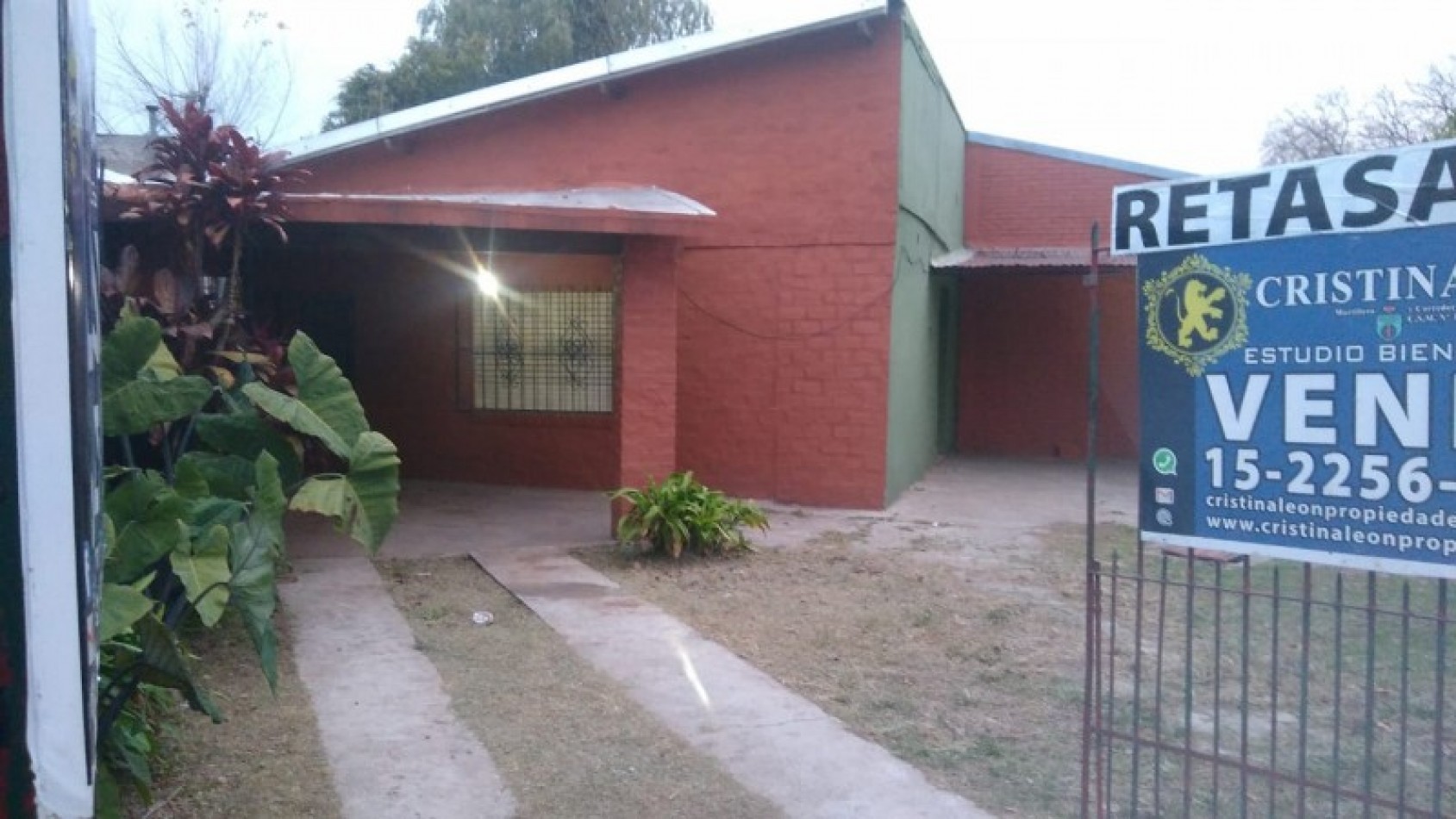 CASA 4 AMB. C/COCHERA Y JARDIN. (LOS POLVORINES)
