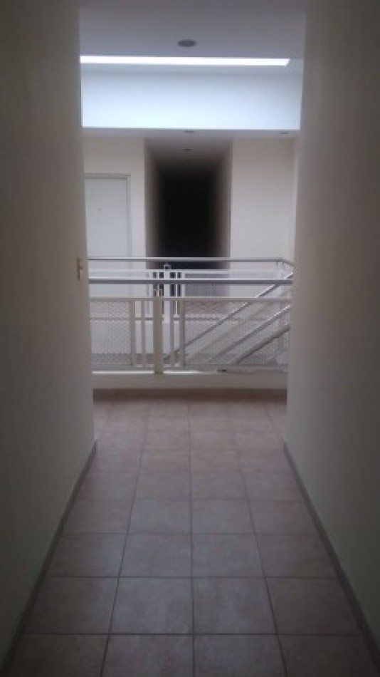 DEPARTAMENTO 2 AMB. C/COCHERA (COMPLEJO CERRADO)